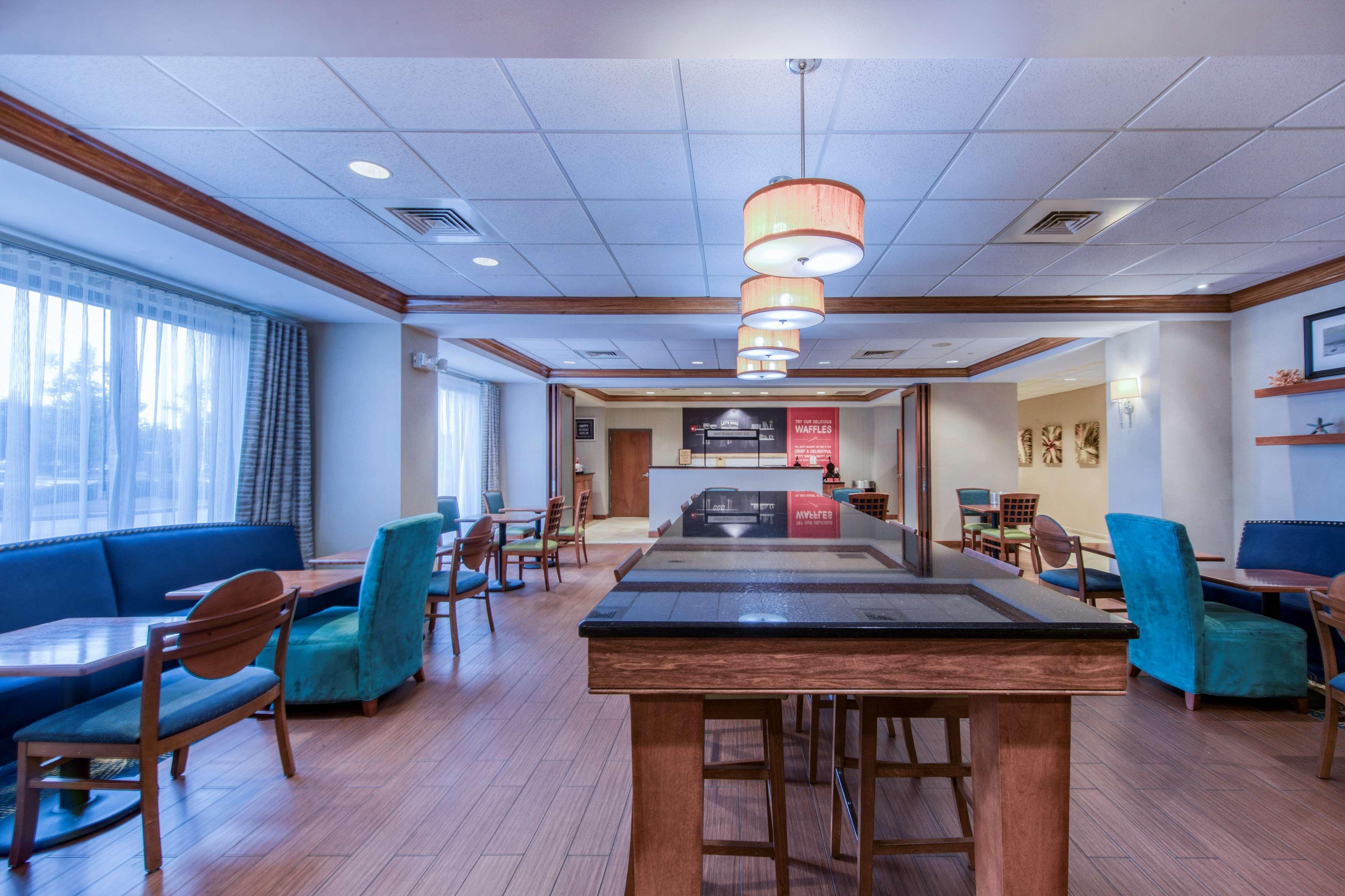 Hampton Inn Wilmington University Area Exterior photo