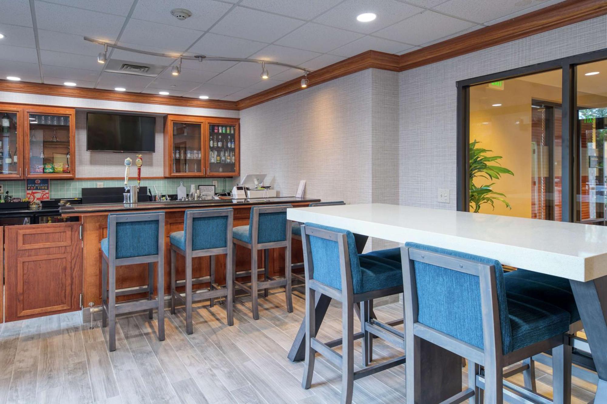 Hampton Inn Wilmington University Area Exterior photo