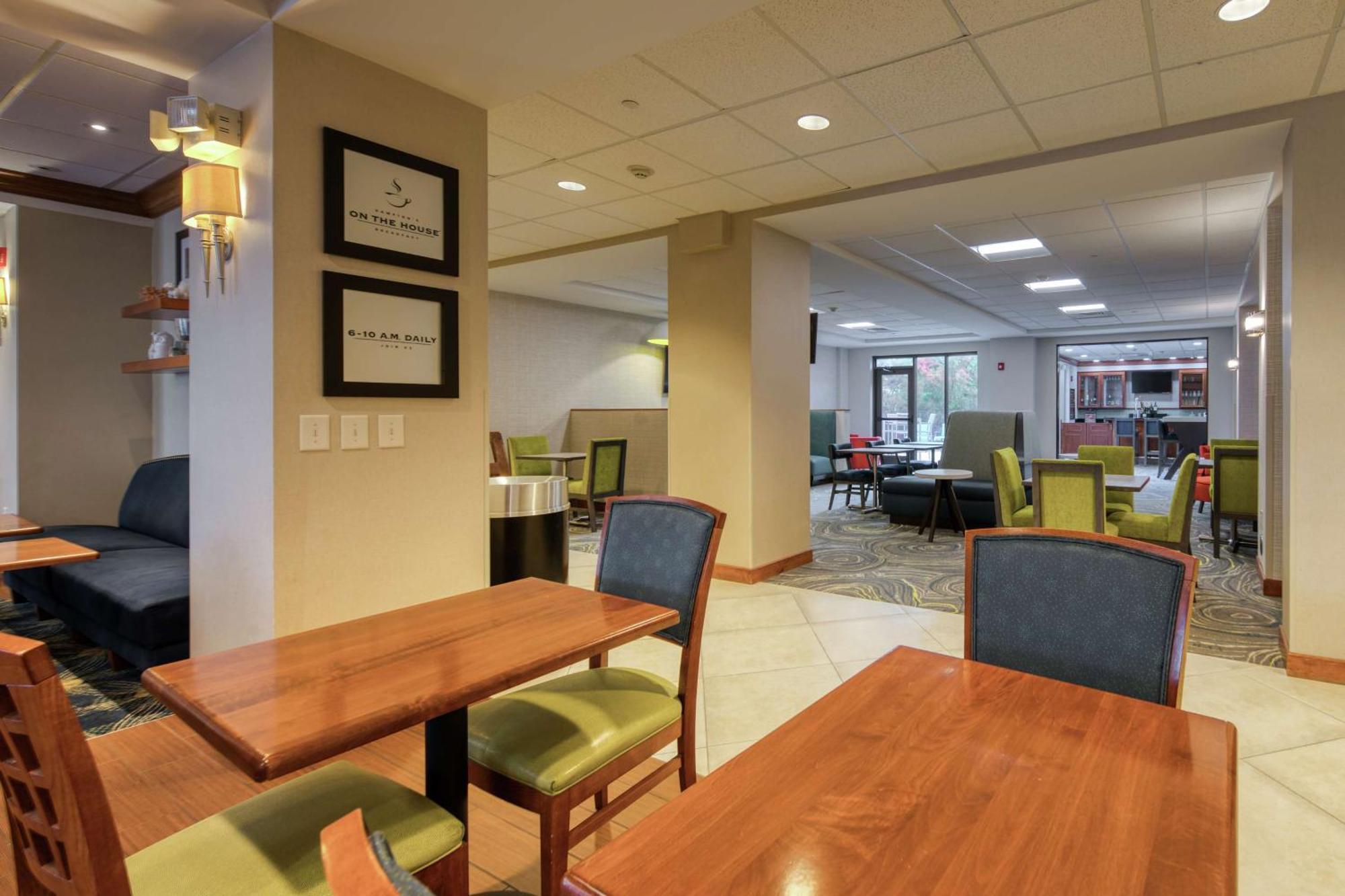 Hampton Inn Wilmington University Area Exterior photo