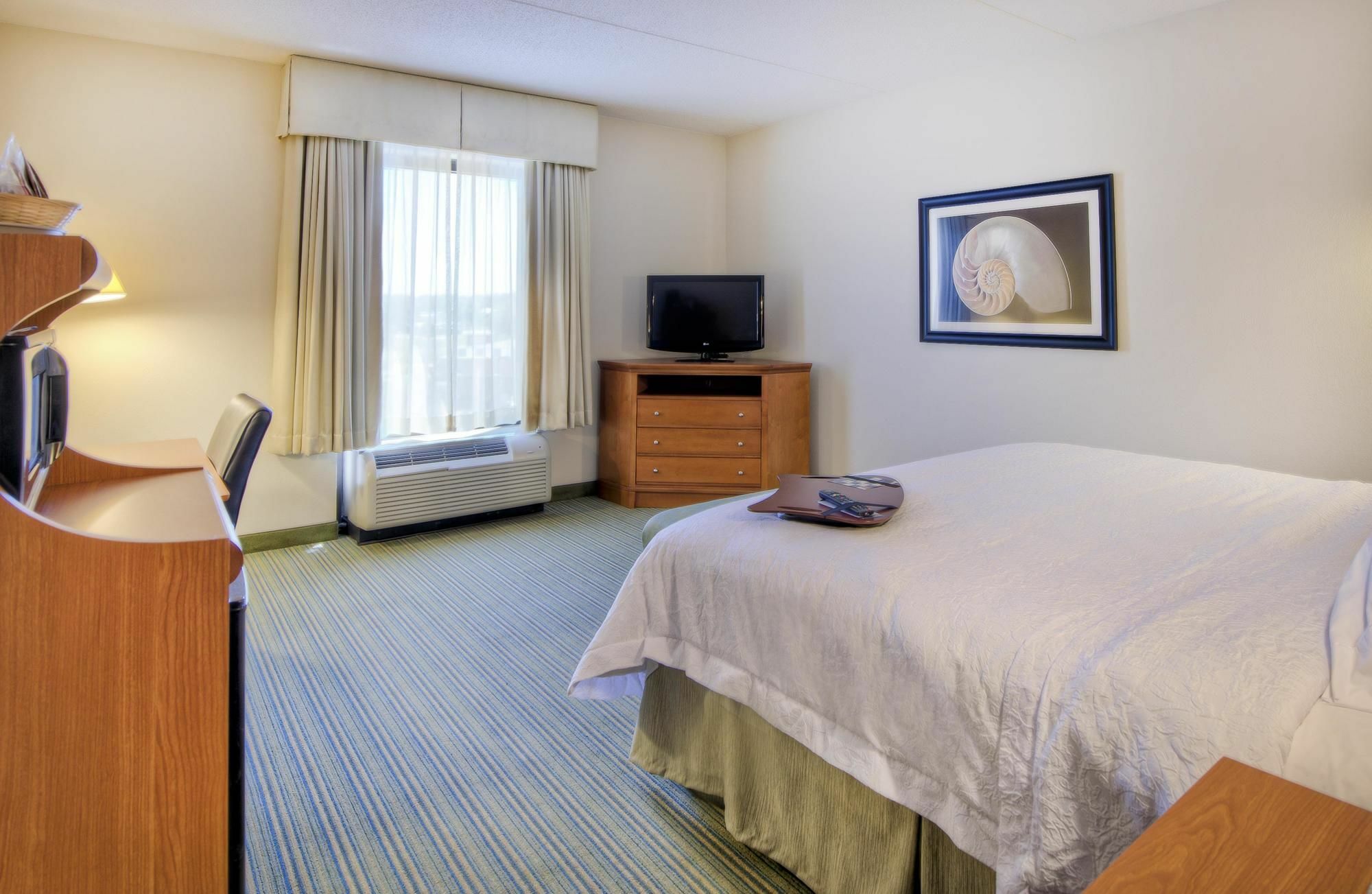 Hampton Inn Wilmington University Area Exterior photo
